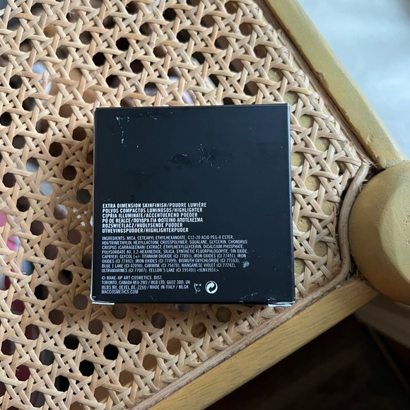 MAC Extra Dimension Skin Finish Double Gleam - Picture 2 of 4